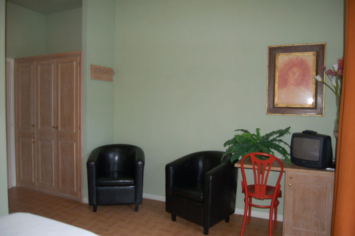Imagen de la habitación del Hotel Marelba. Foto 5