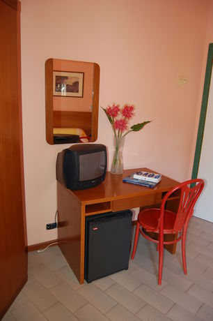 Imagen de los exteriores del Hotel Marelba. Foto 14