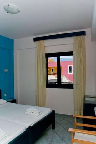 Imagen de la habitación del Hotel Marelina Villas. Foto 11