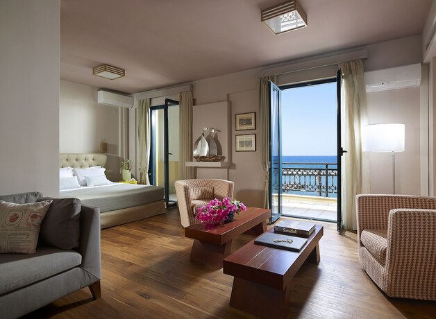 Imagen de la habitación del Hotel Marelina Villas. Foto 20