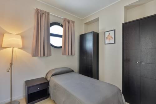 Imagen de la habitación del Hotel Mareluna. Foto 8