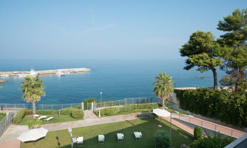 Imagen de la habitación del Hotel Mareluna. Foto 14