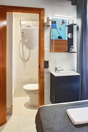 Imagen de la habitación del Hotel Maremagnum Lloret. Foto 18