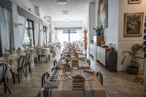 Imagen de la habitación del Hotel Maremola, Pietra Ligure. Foto 10