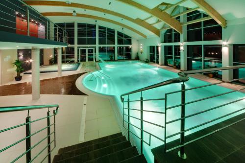 Imagen de la piscina del Hotel Marena Wellness and Spa. Foto 5