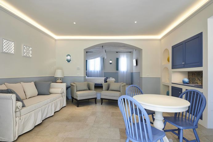 Imagen de la habitación del Hotel Marenea Suite. Foto 7