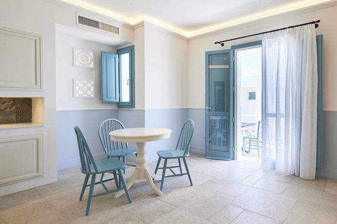 Imagen de la habitación del Hotel Marenea Suite. Foto 19