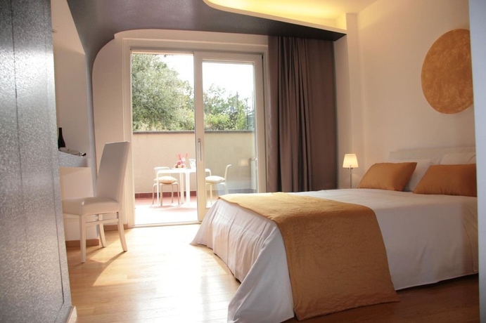 Imagen de la habitación del Hotel Mareneve Resort. Foto 12