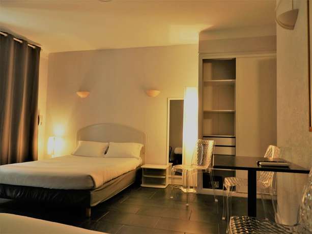 Imagen de la habitación del Hotel Marengo. Foto 11