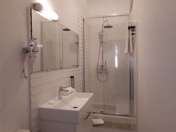 Imagen de la habitación del Hotel Marengo. Foto 15