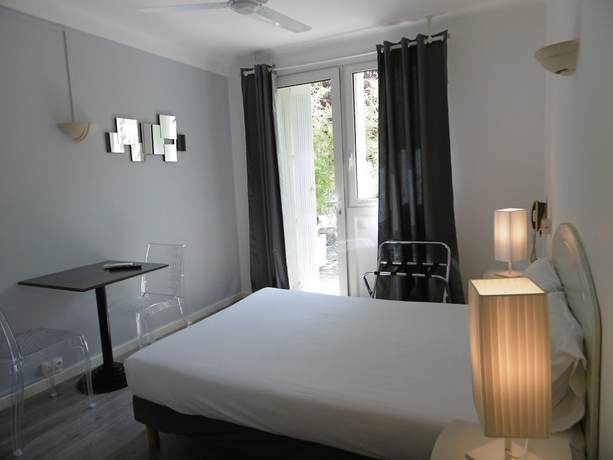 Imagen de la habitación del Hotel Marengo. Foto 16