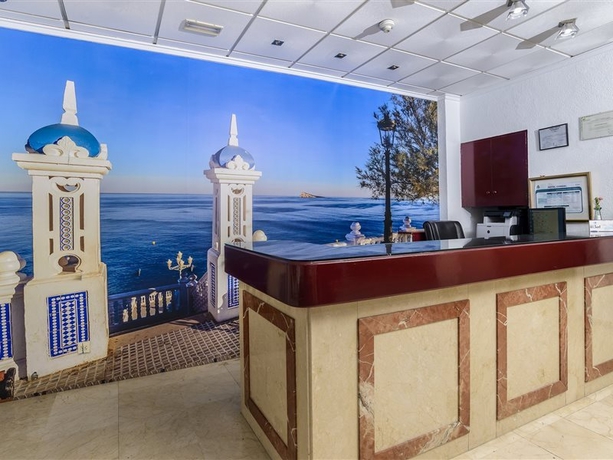 Imagen de los interiores del Hotel Mareny. Foto 16