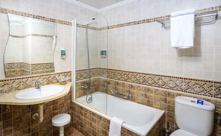 Imagen de la habitación del Hotel Mareny. Foto 13