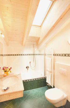 Imagen de la habitación del Hotel Mareo Dolomites. Foto 10