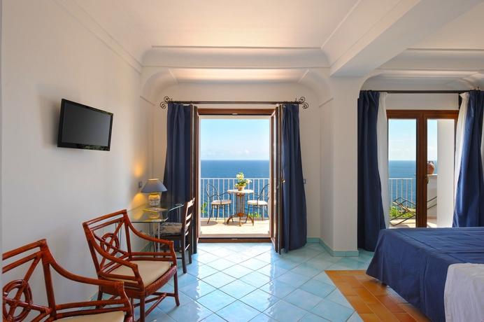 Imagen de la habitación del Hotel Maresca Praiano. Foto 6