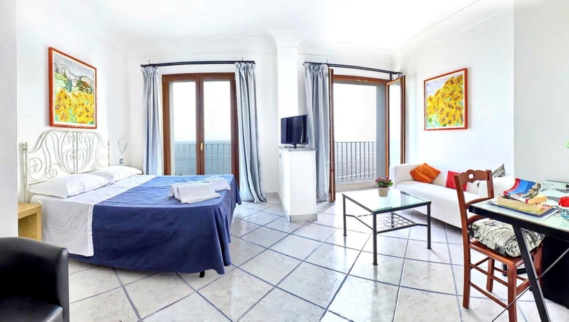 Imagen de la habitación del Hotel Maresca Praiano. Foto 8