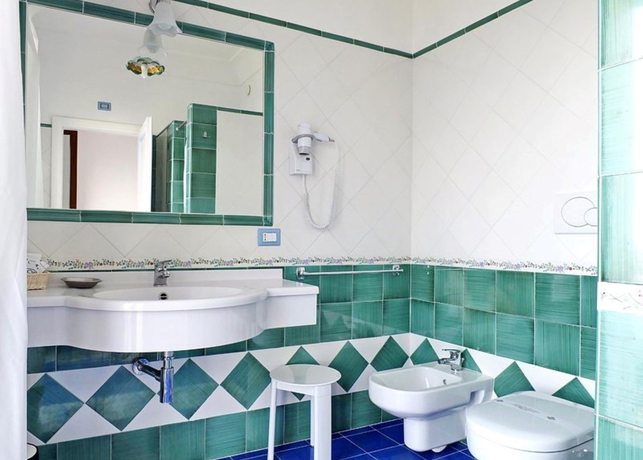 Imagen de la habitación del Hotel Maresca Praiano. Foto 9