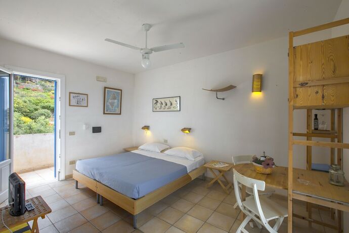 Imagen de la habitación del Hotel Marettimo Residence. Foto 17