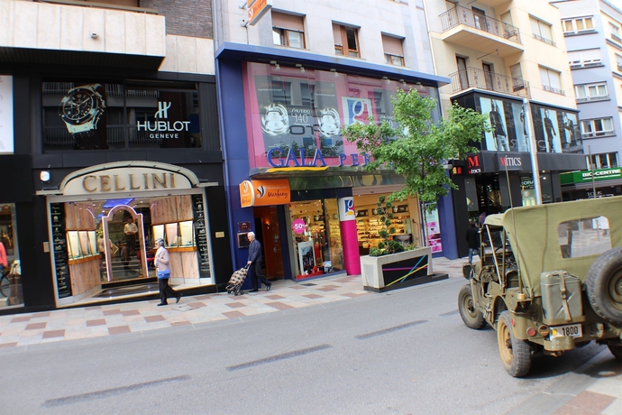 Imagen de los exteriores del Hotel Marfany. Foto 16