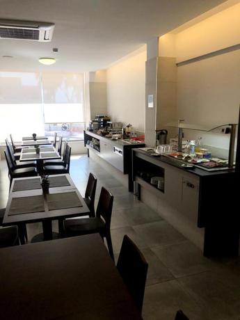 Imagen general del Hotel Marfil. Foto 4