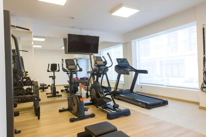 Imagen de los interiores del Hotel Marfil. Foto 12