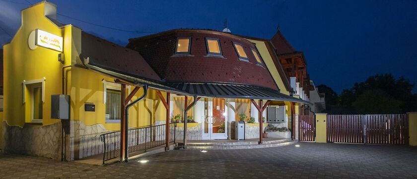 Imagen general del Hotel Margar&eacute;ta Apartman &eacute;s &Uuml;d&uuml;lőh&aacute;z. Foto 8