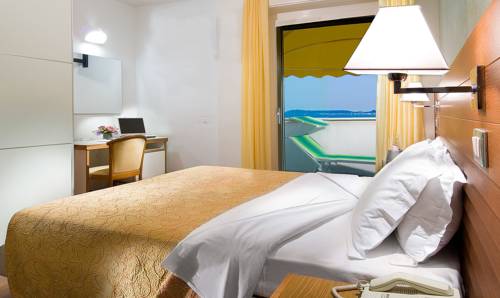 Imagen de la habitación del Hotel Margareth. Foto 4