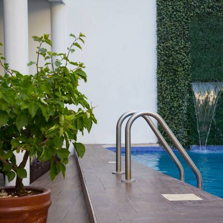 Imagen de la piscina del Hotel Margarett. Foto 20