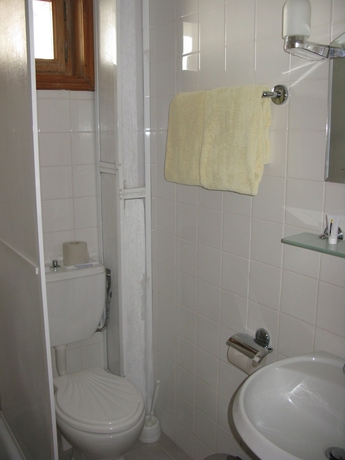 Imagen de la habitación del Hotel Margarita. Foto 12