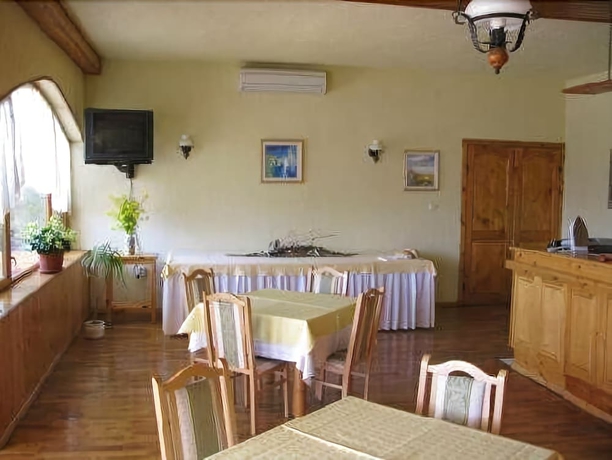 Imagen del bar/restaurante del Hotel Margarita. Foto 7