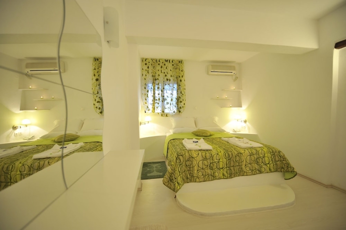Imagen de la habitación del Hotel Margarita Studios Ambelas. Foto 11