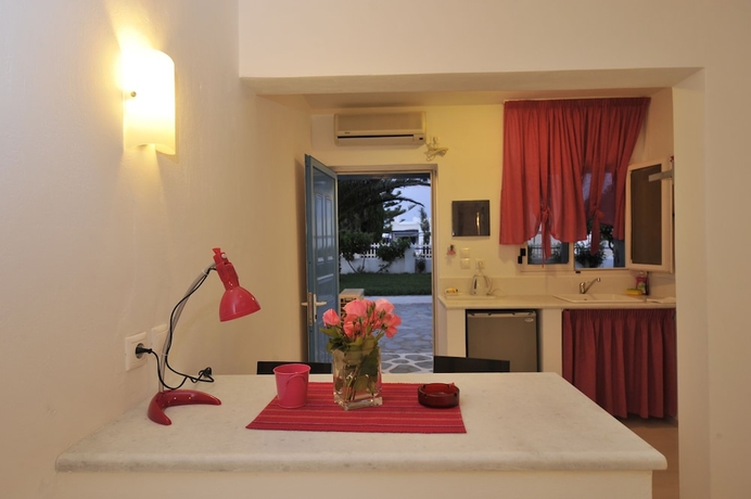 Imagen de la habitación del Hotel Margarita Studios Ambelas. Foto 14