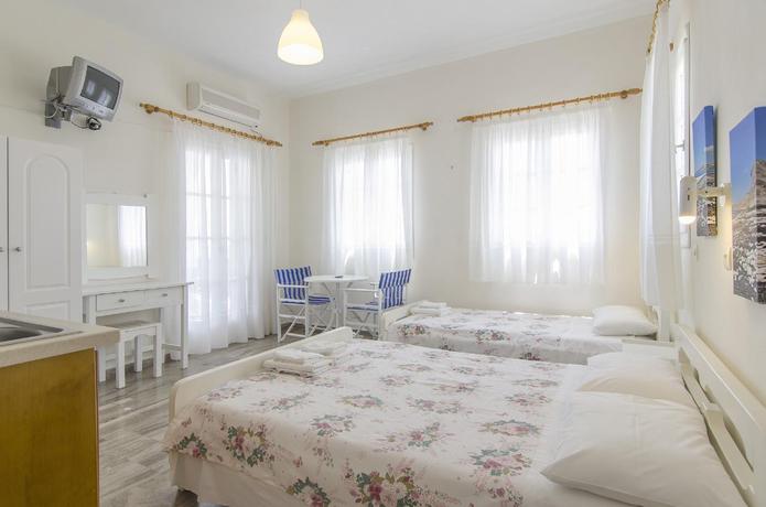 Imagen general del Hotel Margarita Studios, Santorini. Foto 10