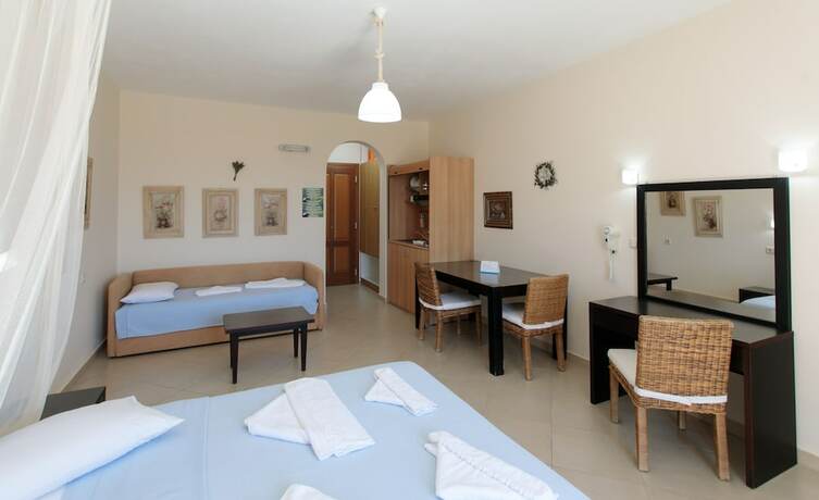 Imagen de la habitación del Hotel Margaritari. Foto 17