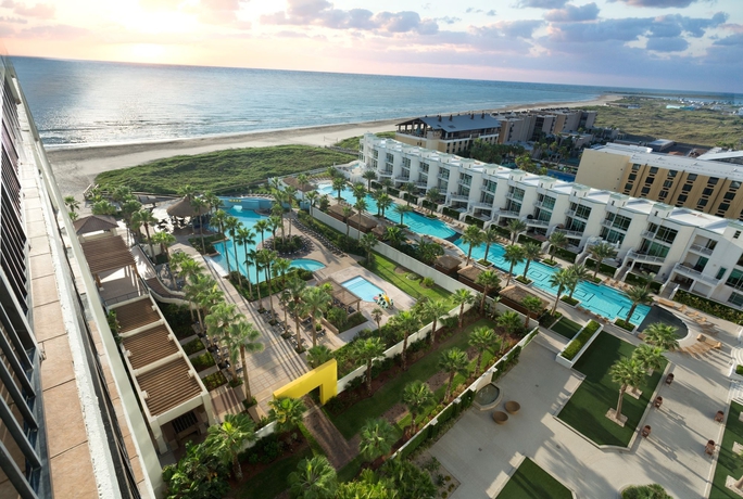 Imagen de la piscina del Hotel Margaritaville Beach Resort South Padre Island. Foto 16