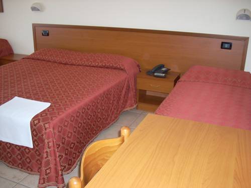Imagen de la habitación del Hotel Margherita, San Giovanni Rotondo. Foto 8