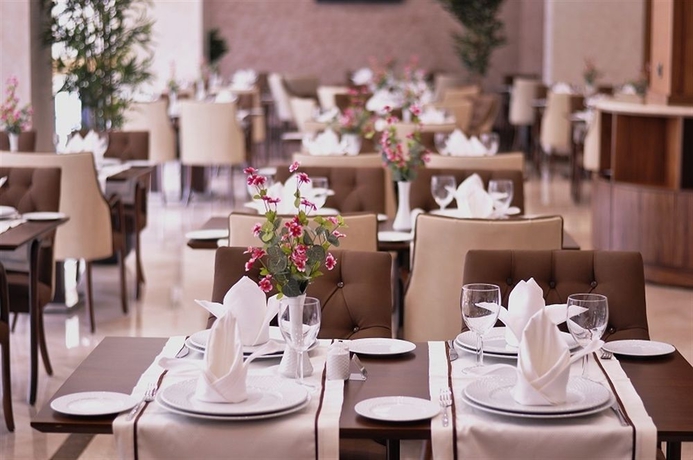 Imagen del bar/restaurante del Hotel Margi. Foto 2