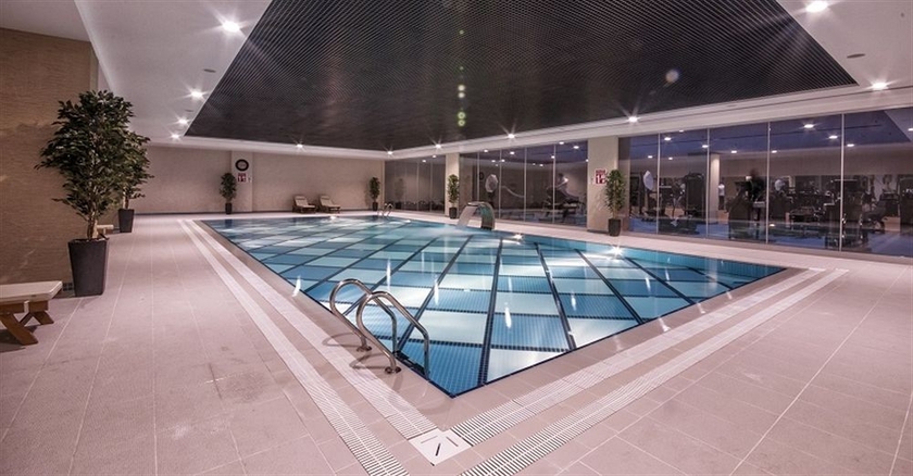 Imagen de la piscina del Hotel Margi. Foto 11