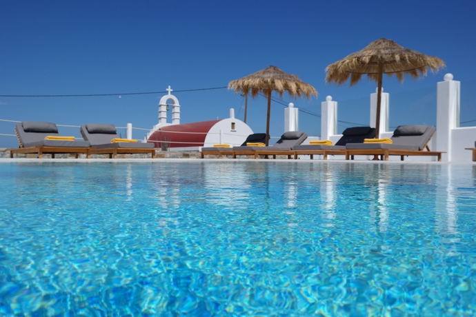 Imagen de la piscina del Hotel Margie Mykonos. Foto 16