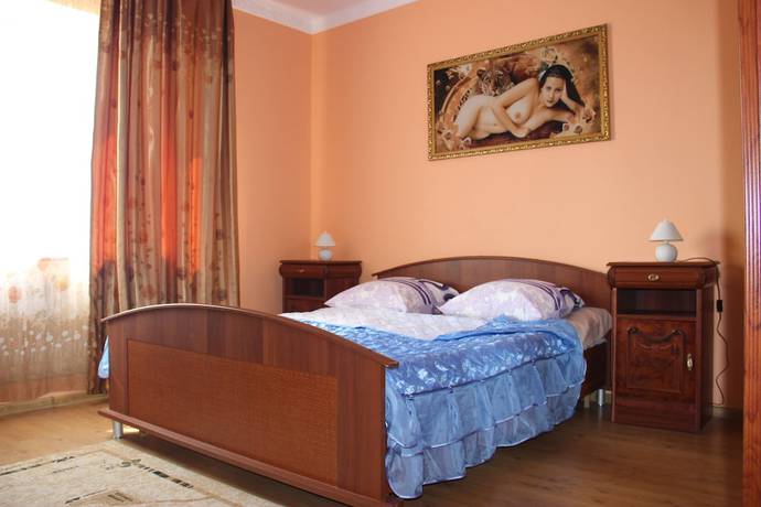 Imagen de la habitación del Hotel Margo. Foto 10