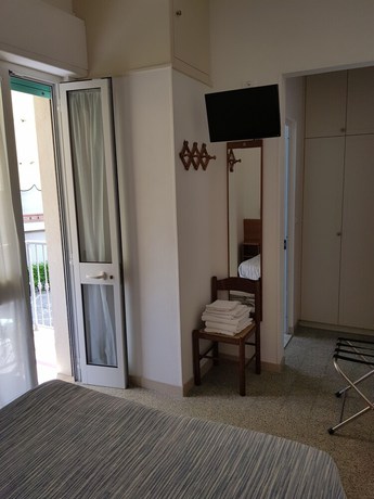Imagen de la habitación del Hotel Margot, Lido Di Camaiore. Foto 8