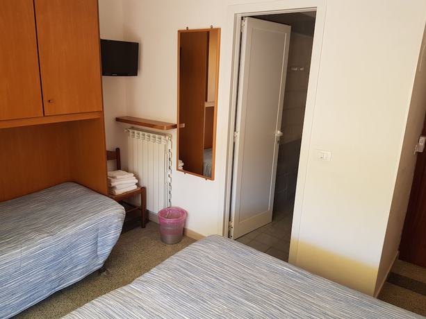 Imagen de la habitación del Hotel Margot, Lido Di Camaiore. Foto 18