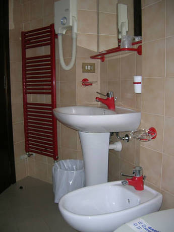 Imagen de la habitación del Hotel Marguareis. Foto 6