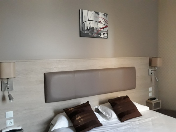 Imagen de la habitación del Hotel Marguerite, DINAN. Foto 16