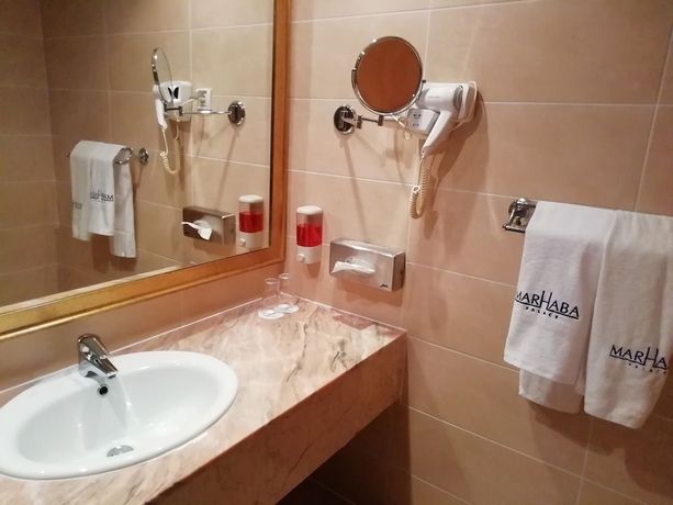 Imagen de la habitación del Hotel Marhaba Palace. Foto 12