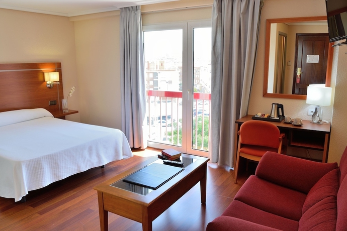 Imagen de la habitación del Hotel Mari Carmen, Guadix. Foto 6