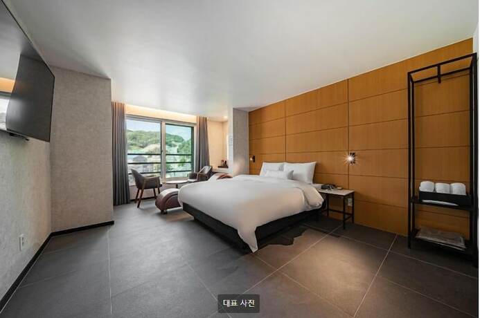 Imagen de la habitación del Hotel Mari, Wabu-eup. Foto 11