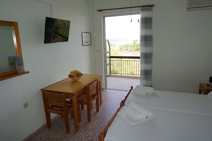 Imagen de la habitación del Hotel MariRena plaz. Foto 20