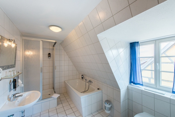 Imagen de la habitación del Hotel Maria Aurora Garni. Foto 6