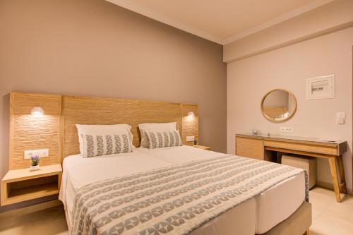 Imagen de la habitación del Hotel Maria Beach. Foto 13